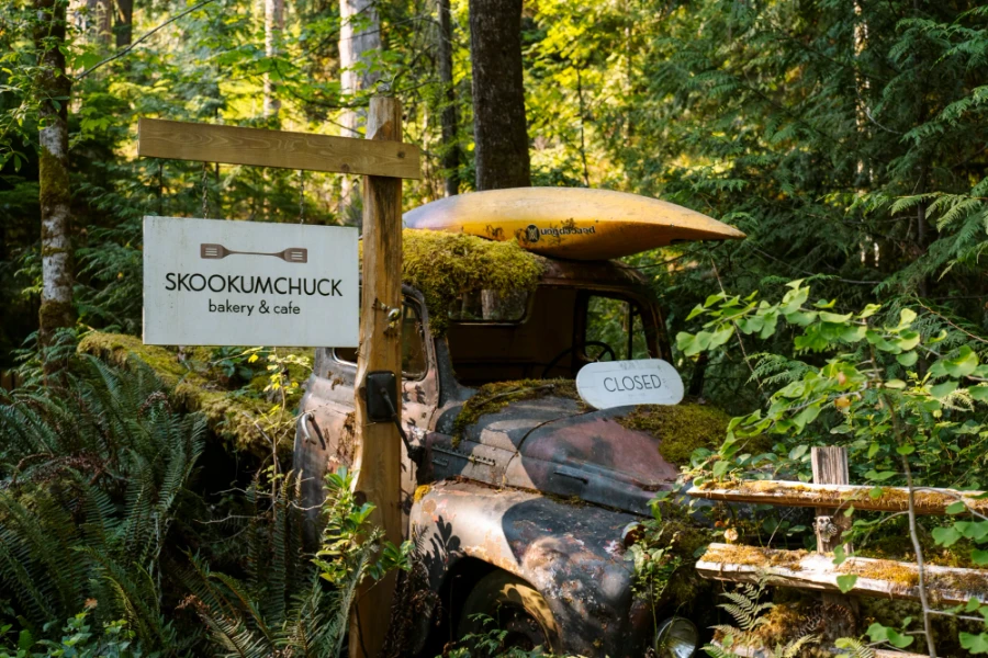 Skookumchuck Bakery and Cafe with a closed sign