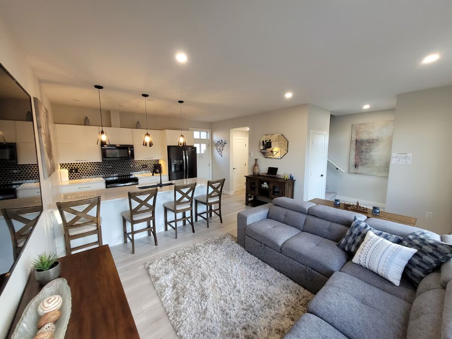 Chic 2-Bed Downtown Gem