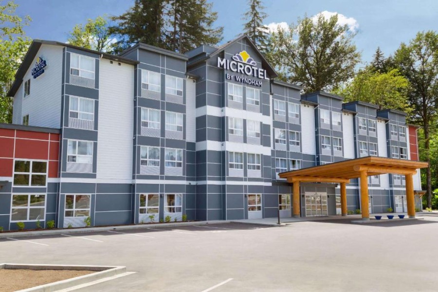 Microtel Inn & Suites