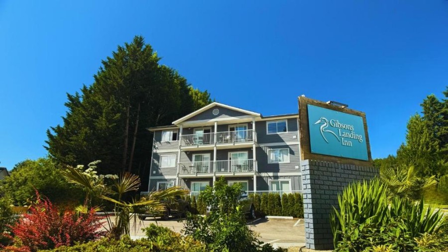 Gibsons Landing Inn