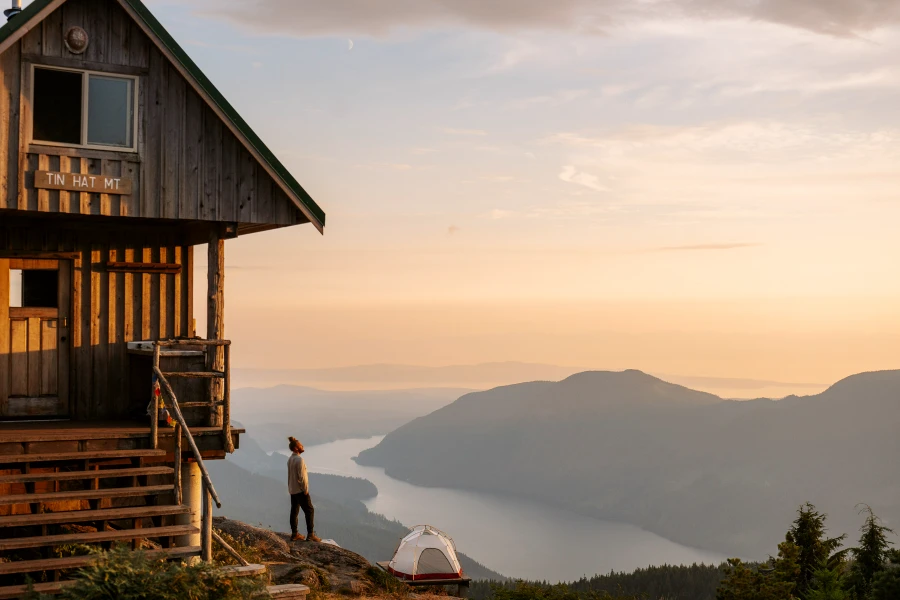 Image related to hiking ethics