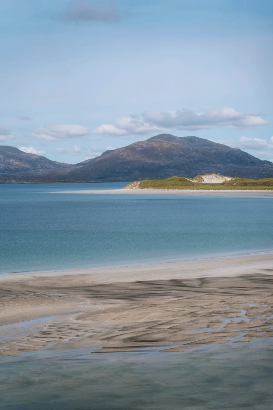Large sand bar is exposed by low tide near Seilebost Beach
