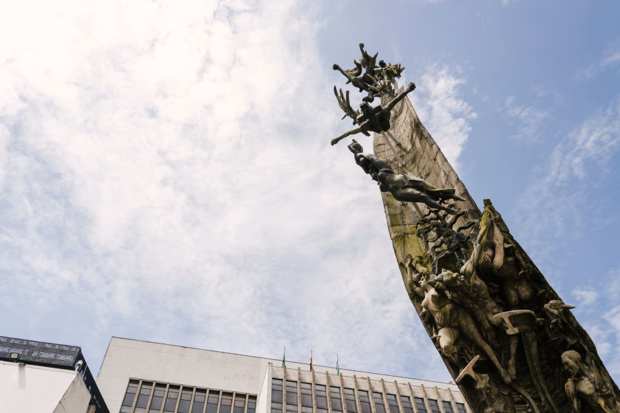 Visiting Medellin: Medelin Colombia Statue